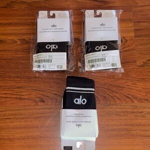 ALO Yoga Black Half-Crew Athletic Socks Small Women’s Size 5-7.5